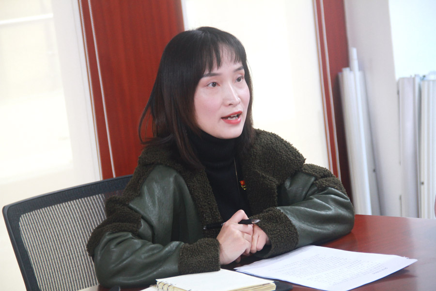 先學(xué)一步 學(xué)深一層 武漢體育中心紀委傳達學(xué)習十九屆四中全會精神(圖3)