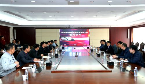 引擎轟鳴，賽車狂飆 “鐵馬”今年十一開賽</br>“車都”將上演現(xiàn)實版“速度與激情”(圖2)