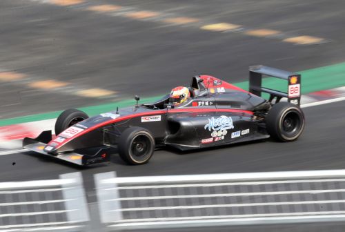 F4、飄移兩項賽事收官  房車和耐力錦標賽相繼上演(圖2)
