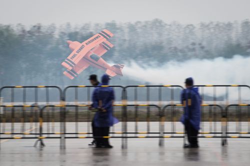空中F1車都展翅！(圖4)