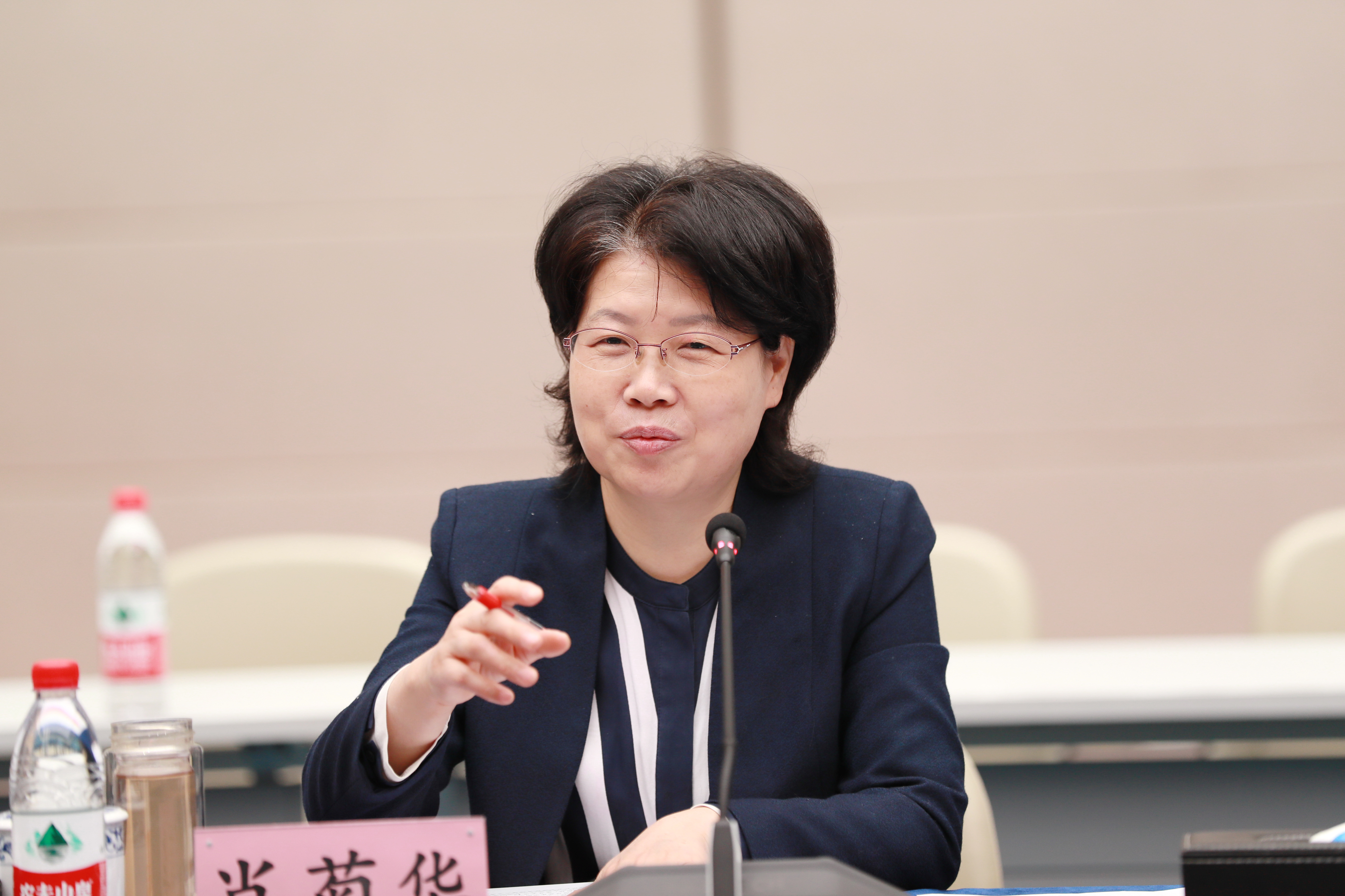 副省長肖菊華來公司調(diào)研：武漢體育中心在做好軍運(yùn)會“后半篇文章”中具有標(biāo)桿意義(圖8)